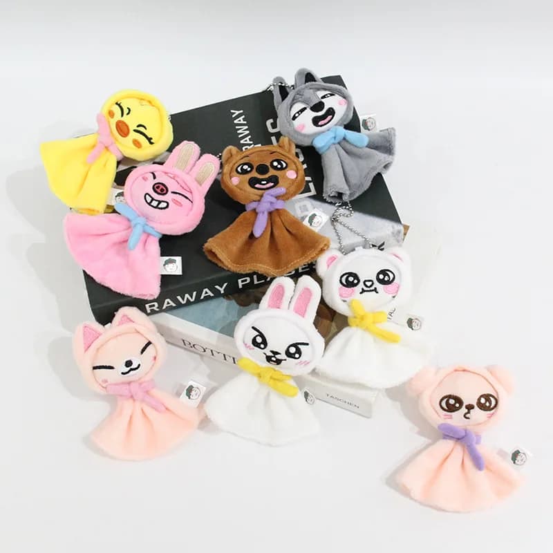 Nuovo Portachiavi Peluche Mini SKZOO 10cm, Simpatico Ciondolo Bambola Sunny con Gonna, Giocattolo Creativo, Ciondolo per Borsa, Regalo per Bambini
