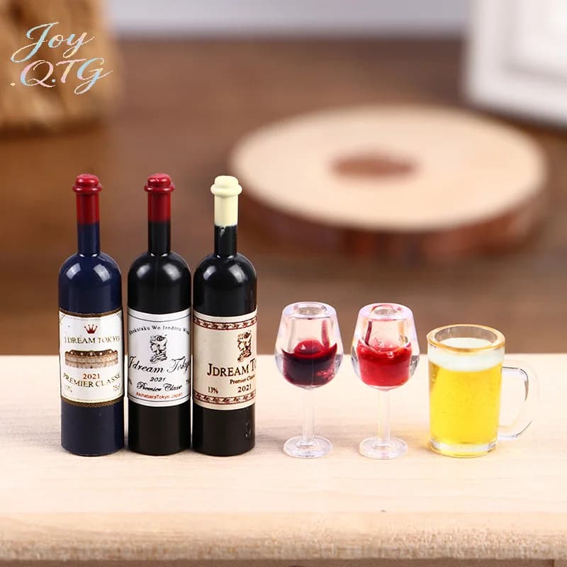 Offerta Speciale: Set di 5 Pezzi in Miniatura 1:12 per Casa delle Bambole - Bicchieri da Vino, Boccali da Birra, Bottiglie di Vino - Modellini per Arredamento e Decorazione