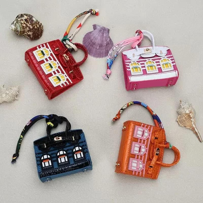 Mini Zaino Creativo a Forma di Casa per Cuffie, Custodia per Airpods 4 Pro 2 e Galaxy Buds, Contiene Piccoli Oggetti con Cordino