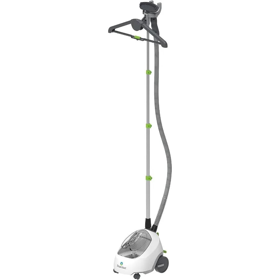 SF-520 Piroscafo per tessuti a grandezza naturale con tubo isolante Appendiabiti e spazzola per tessuti per uso domestico e in viaggio Caratteristiche di calore rapido