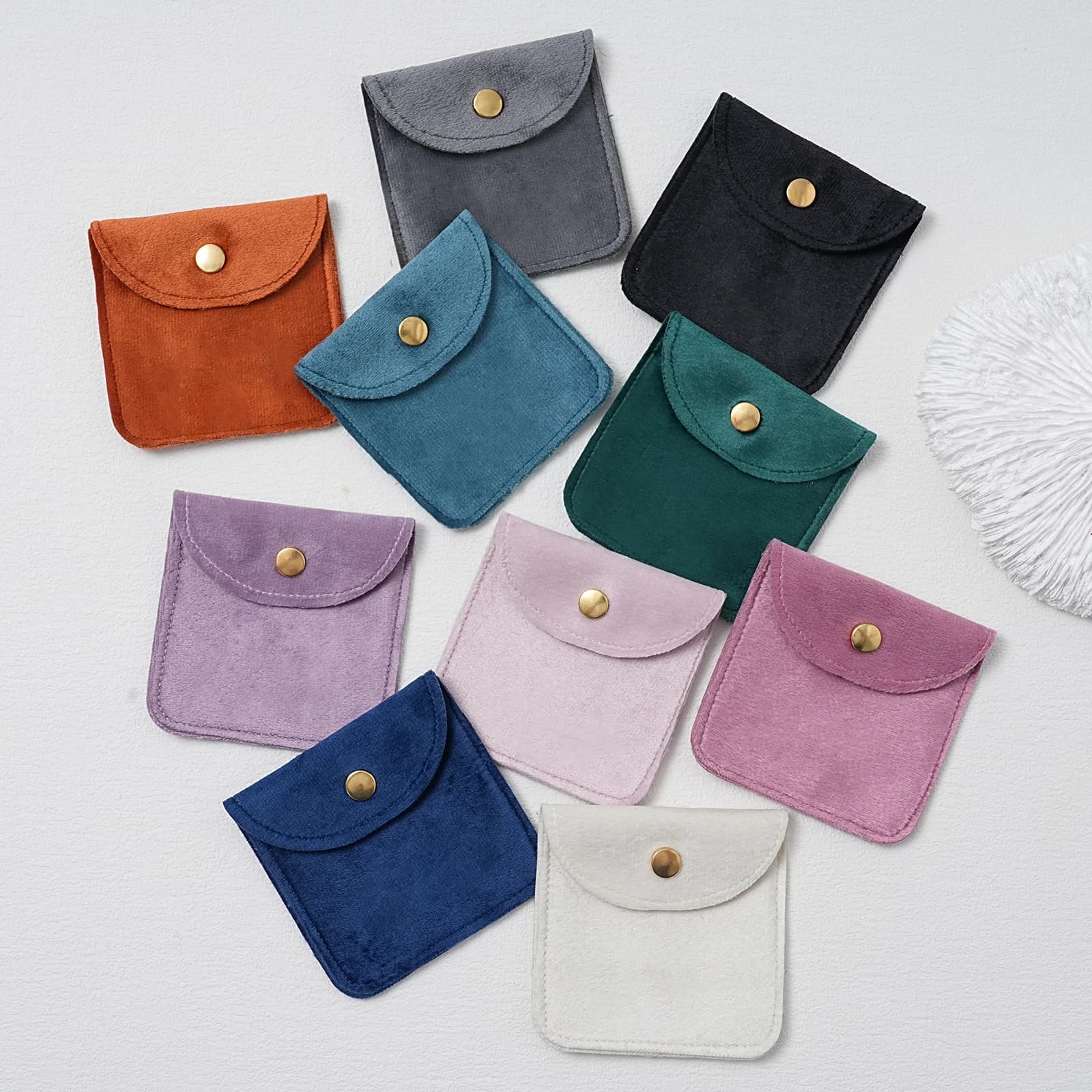 10 velvet jewelry packing bags, with automatic buttons, rings, earrings, bracelets, necklaces, chic gift bags for wedding parties