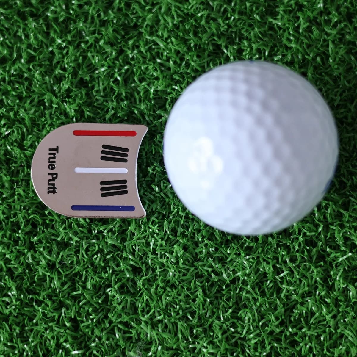Clip per Cappello Creativo per Golf: Strumento di Allineamento per il Putting per Migliorare le Prestazioni sul Green - Pratico Clip per Cappello