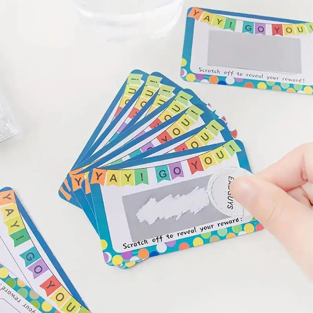50 Fogli di Carte Gratta e Vinci Fai-da-Te, Carte Vuote per Giochi di Gratta e Vinci per Bambini, Regali per Feste, Premi per Aule Scolastiche