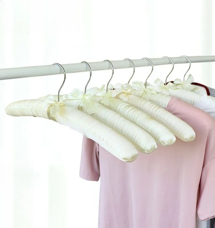 Anti-slip fabric hanger with sponge, padded to not deform shoulders, anti-deformation, for clothes, sweaters and women's garments, organizer for wardrobe