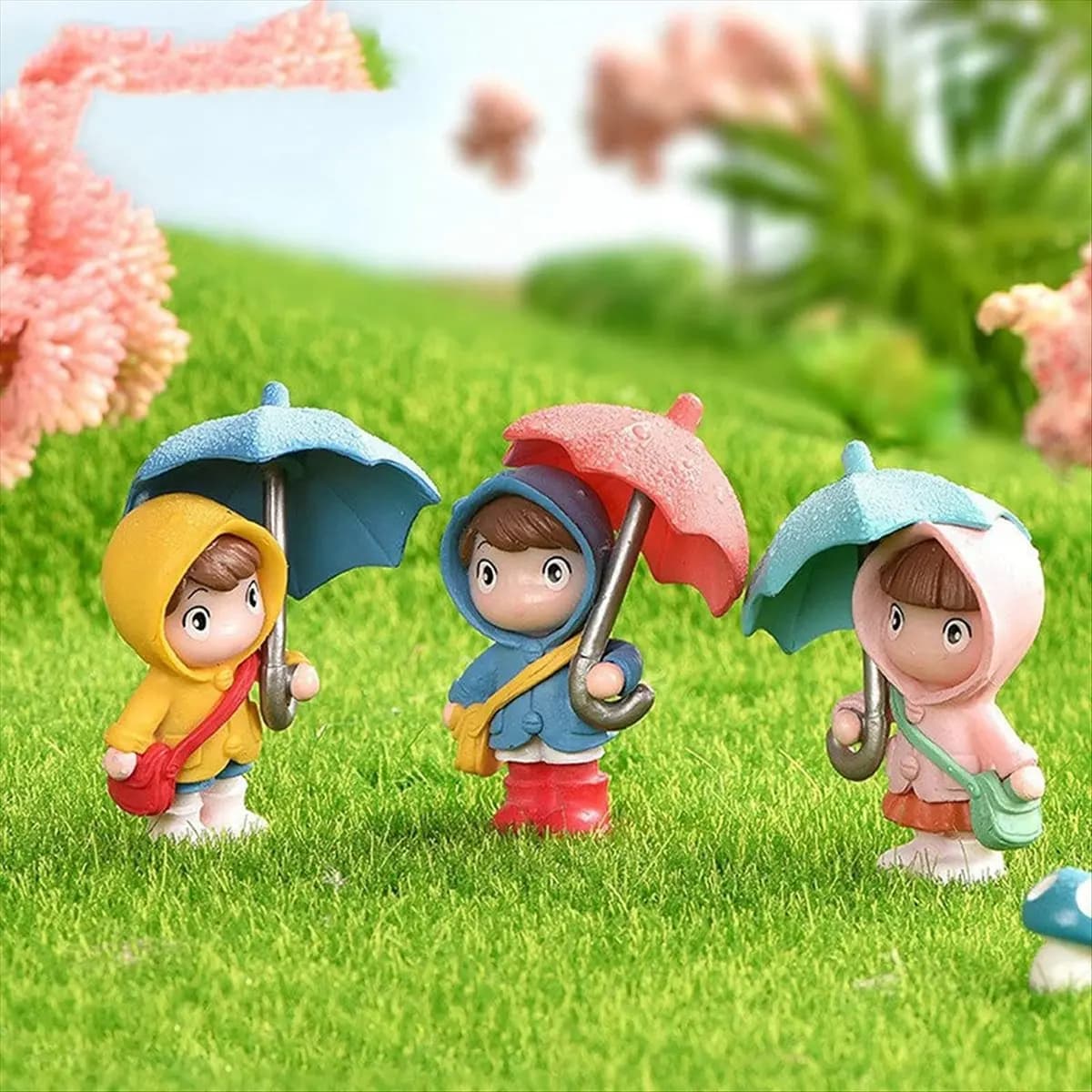 (ABAB) Girls' figurines with Umbrella, Desk ornaments, Mini Planting Jars, Davanzali Decorations, Mini Landscapes Statuettes