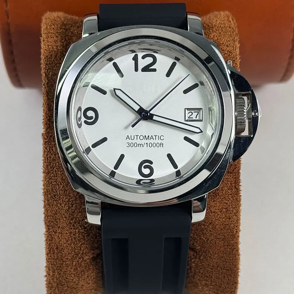 Orologio Automatico Meccanico da Uomo 40MM con Movimento NH35 Cinese, Cassa Impermeabile in Acciaio Inossidabile 316L, Vetro Zaffiro, Colore Argento