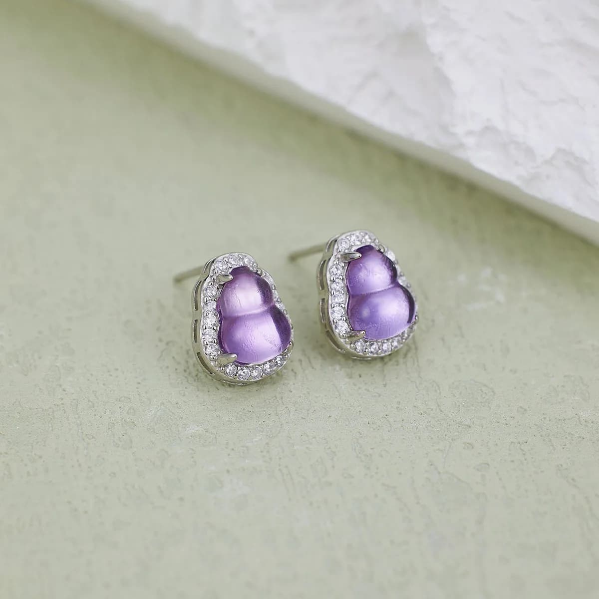 Orecchini a bottone con zucca di ametista naturale in argento sterling S925