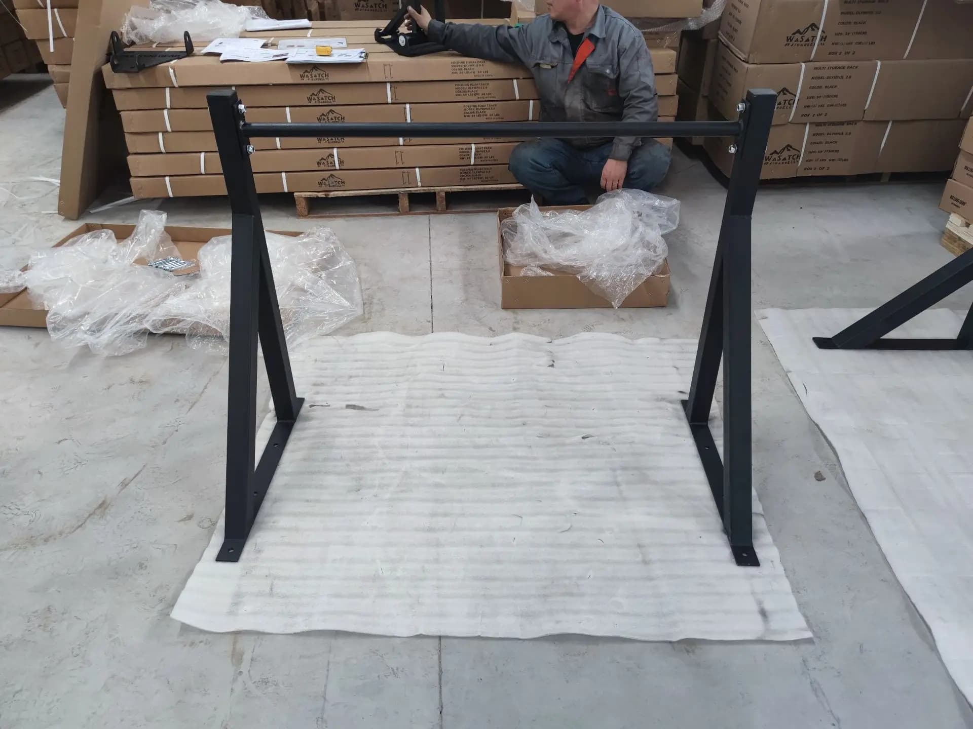 Traction bar in Wall for Strength Training, Custom Horizontal Bar with Logo for Gym