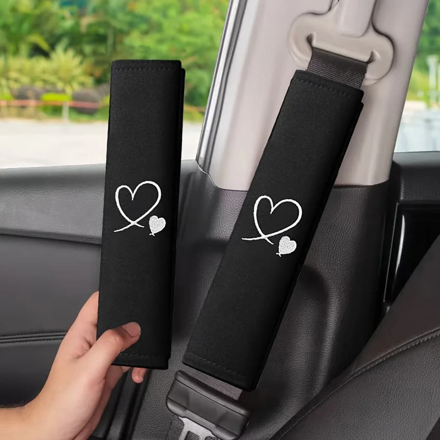 Safety belt straps for 2-piece car with embroidered heart design - Soft and comfortable covers for improved driving experience