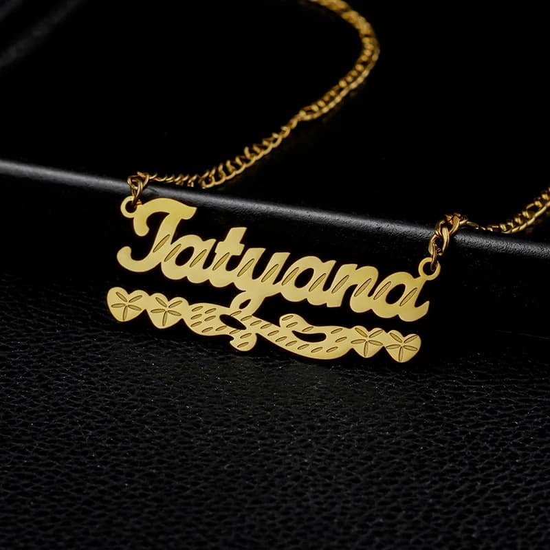 DOREMI Collana con nome personalizzato in acciaio inossidabile, ciondolo a forma di cuore con lettera incisa, colore oro e argento, gioiello con targhetta identificativa, regalo