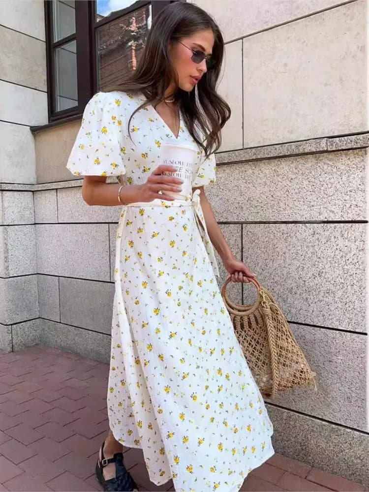 Abiti estivi da donna freschi e dolci Stampa floreale Abito longuette a trapezio con spacchi laterali Abiti lunghi eleganti bianchi per le donne 2024