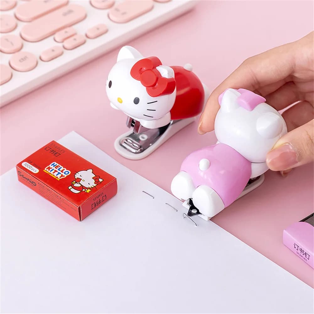 Set di Graffette Originali Sanrio Hello Kitty con Macchina per Rilegatura, Regalo Creativo di Cancelleria per Ragazze e Donne, Scuola e Ufficio