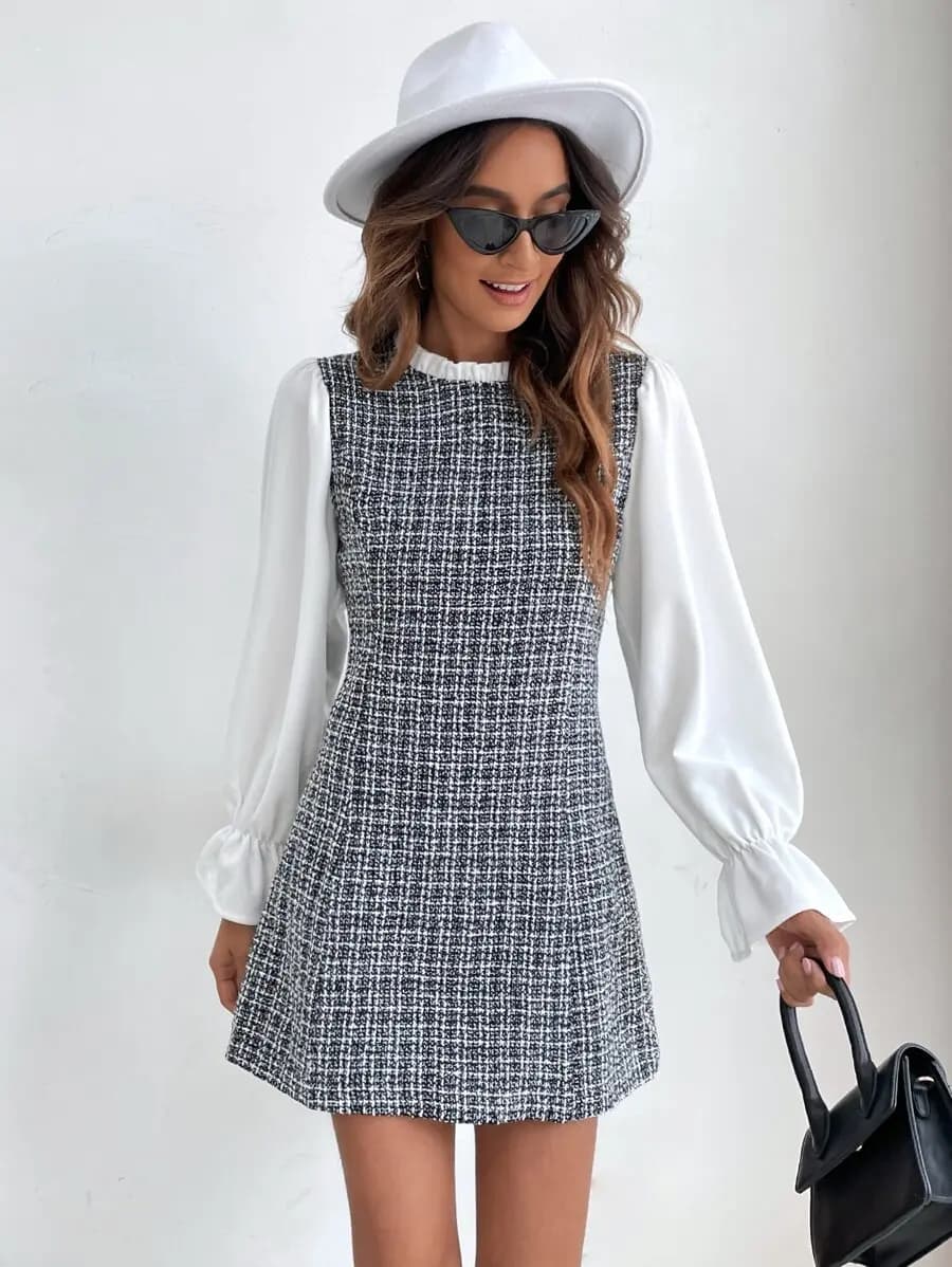 Abito in tweed scozzese con maniche a volant e bordo arricciato