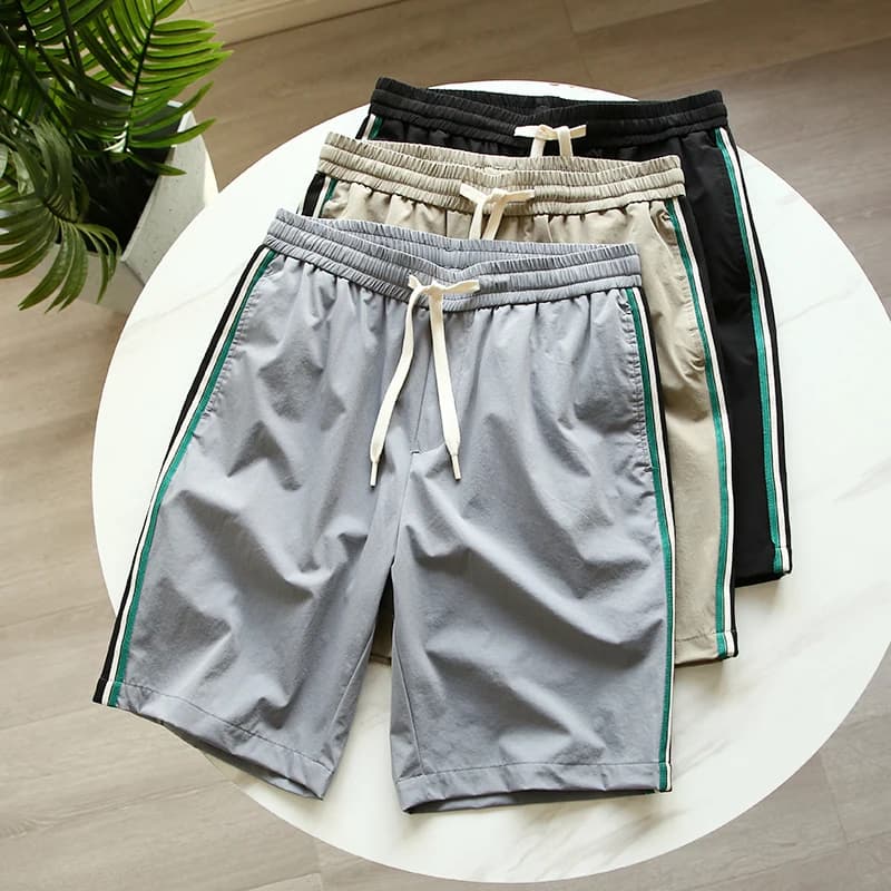 Pantaloncini Casual da Uomo Tech Cool Sensation, Lunghezza Cinque Quarti, Stile Urbano alla Moda, Tessuto Sottile, Color Block, con Cintura Intrecciata, per l'Estate