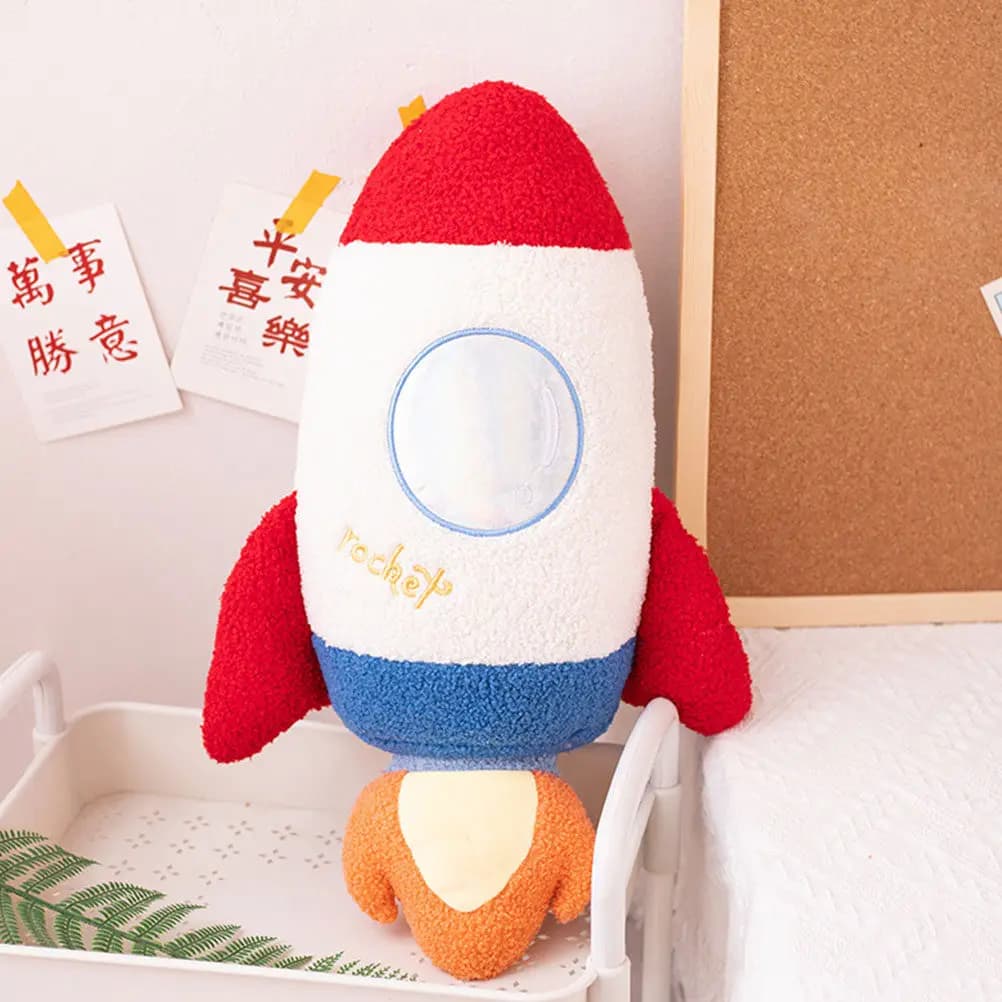 Peluche a Forma di Razzo, Adorabile Decorazione per Cameretta a Tema Spaziale, Cuscino Morbido e Confortevole, Compagno Decorativo per Letto di Bambini e Bambine