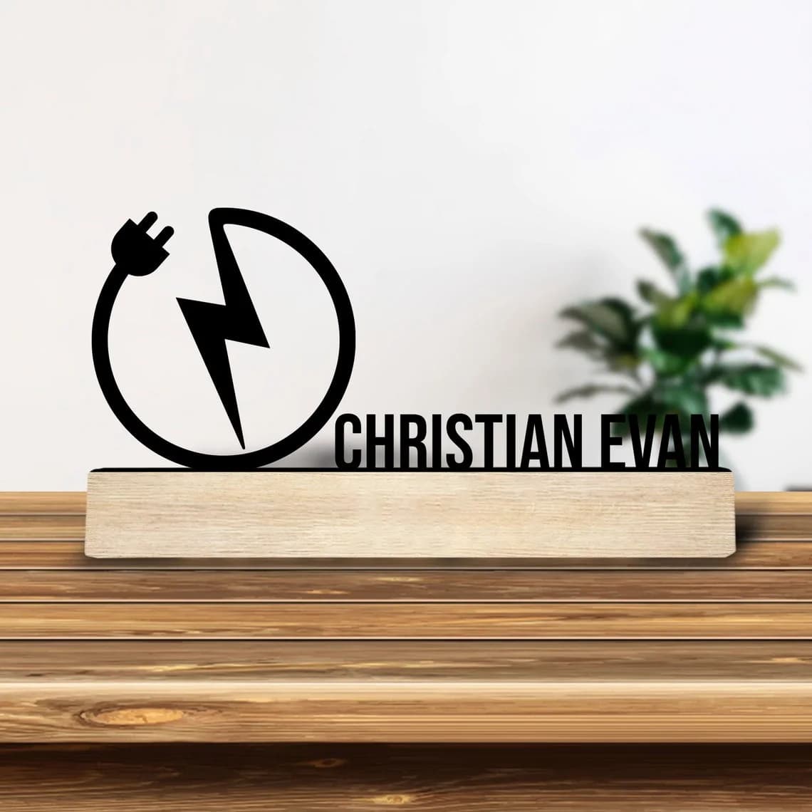 1pc Customizable Wrought Iron Desktop Decoration Customizable Content With Wooden Base Holiday Gifts for Family and Friends