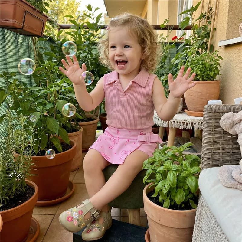 Completi estivi per bambina da 1 a 5 anni, top in maglia a coste con colletto rovesciato, pantaloncini con stampa bowknot, set di vestiti per bambine.