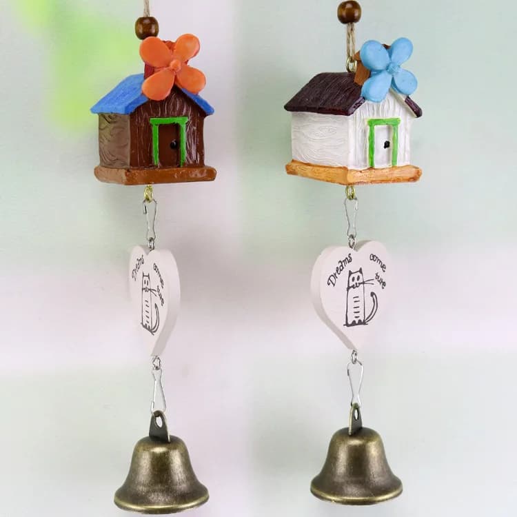Four-leaf clover wind chime. A therapeutic decoration for children's room bedside. An outdoor small house bell craft.