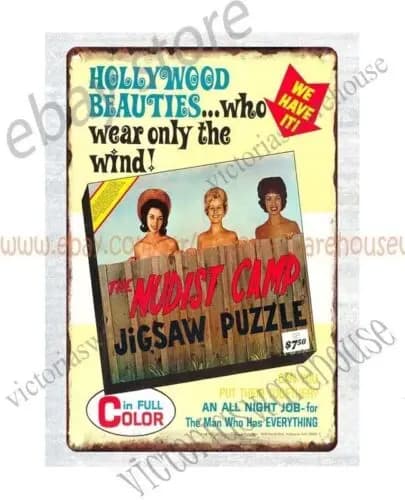 Decorazione da parete per ufficio, ristorante, 1966 THE NUDIST CAMP PUZZLE, targa in metallo