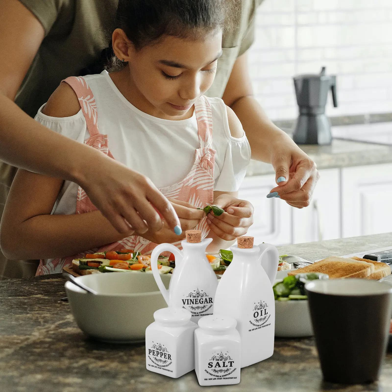 Set di 4 Eleganti Bottiglie in Ceramica Stile Giapponese per Condimenti, Dispenser per Olio, Contenitore per Aceto e Salsa di Soia, Portaoggetti da Cucina