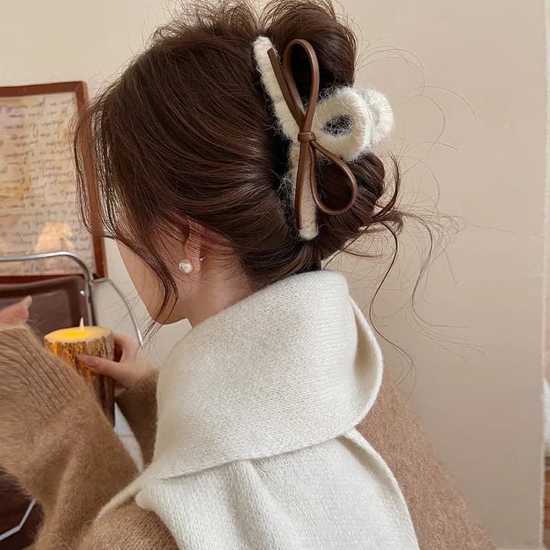 2025 Moda coreana Nuovo filato Arco Artiglio dei capelli Clip per le donne Autunno Inverno Scrunchies Clip Chunky Shark Clip Accessori per capelli
