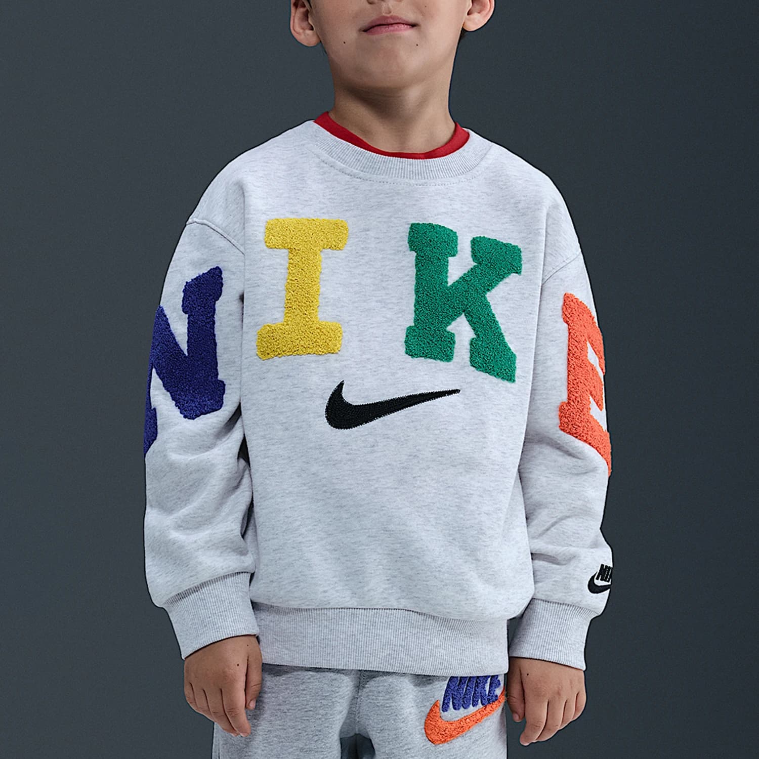 Felpa sportiva con cappuccio e collo rotondo per bambini, autentica Nike, modello invernale IO6109-051
