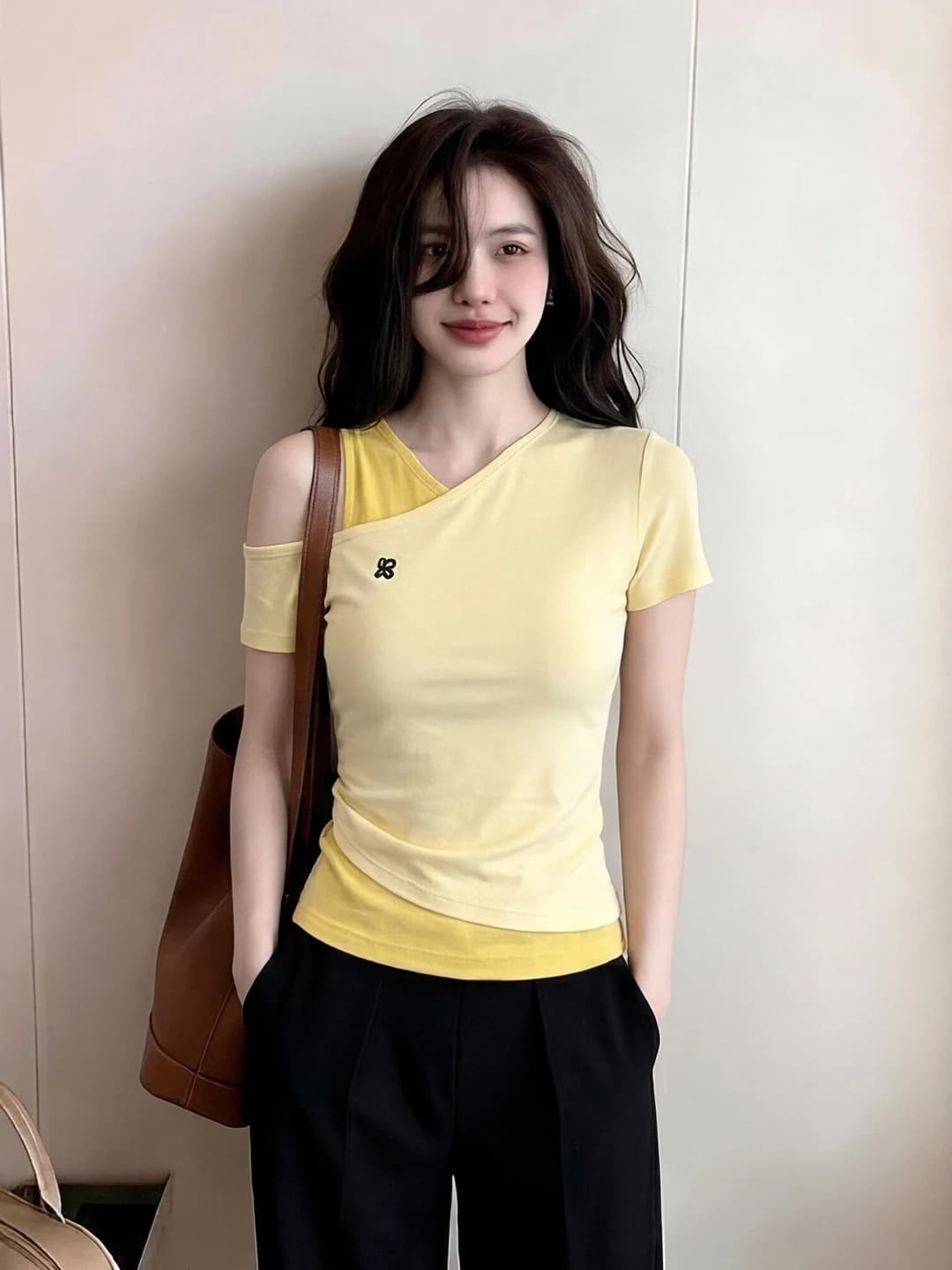 Korean Style Slim Fit Short Sleeve T-Shirt Women's Summer Beautiful Mismatched Shoulder Design Top Commute Fashion Ladies' Pr...