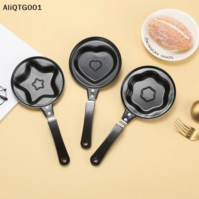Mini heart shaped egg pan, for omelets, breakfast, kitchen accessories, black cast iron pancake pan without lid.
