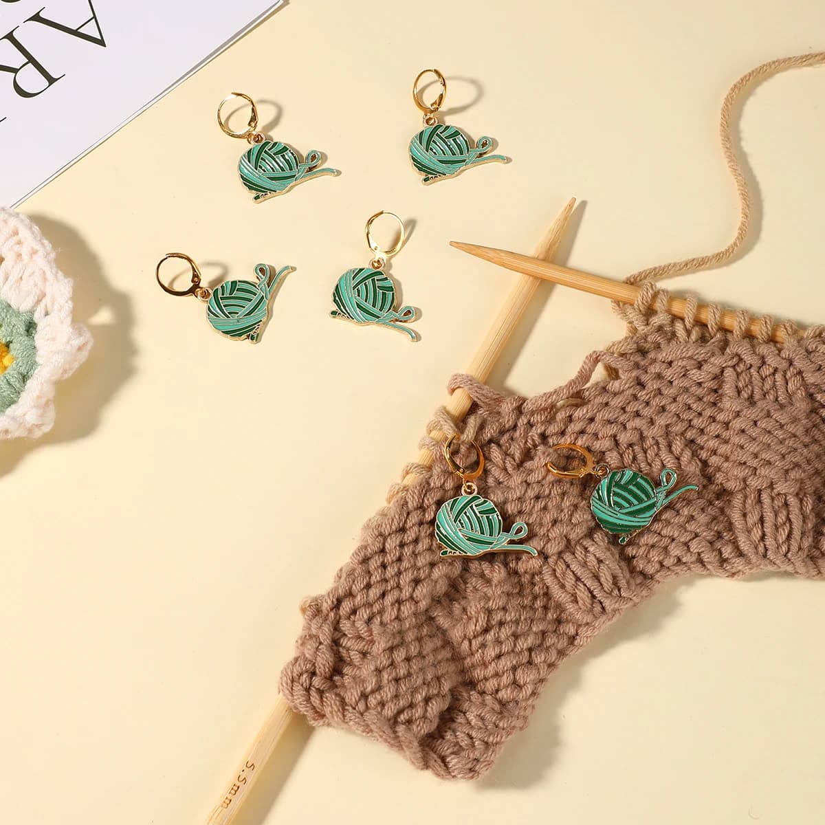 6/12 Pezzi Marcatori per Uncinetto a Forma di Pallina in Lana, Contatori per Lavori a Maglia, Strumenti per Maglieria e Uncinetto Fai-da-Te