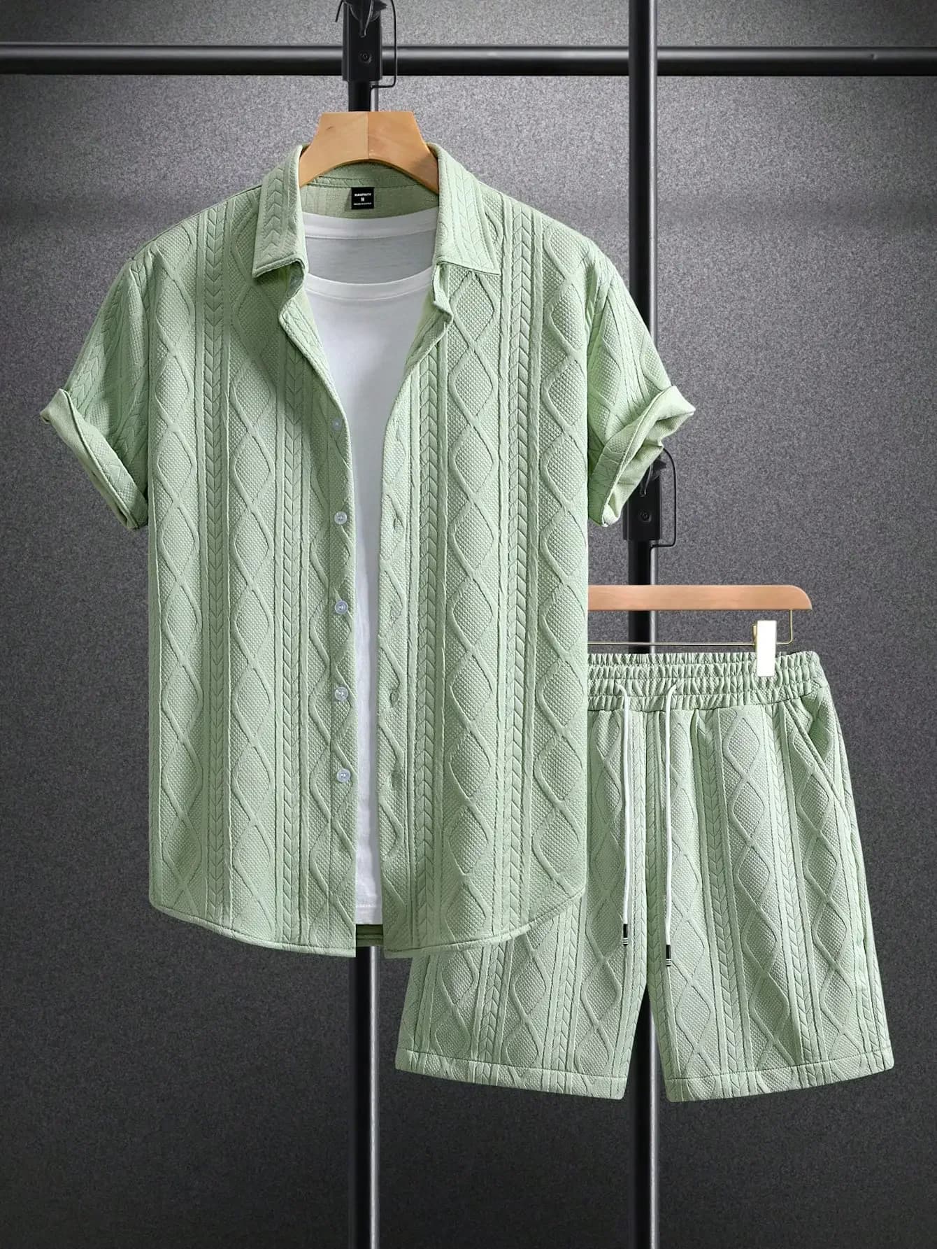 Set di camicia casual a maniche corte e pantaloncini da uomo con motivo geometrico