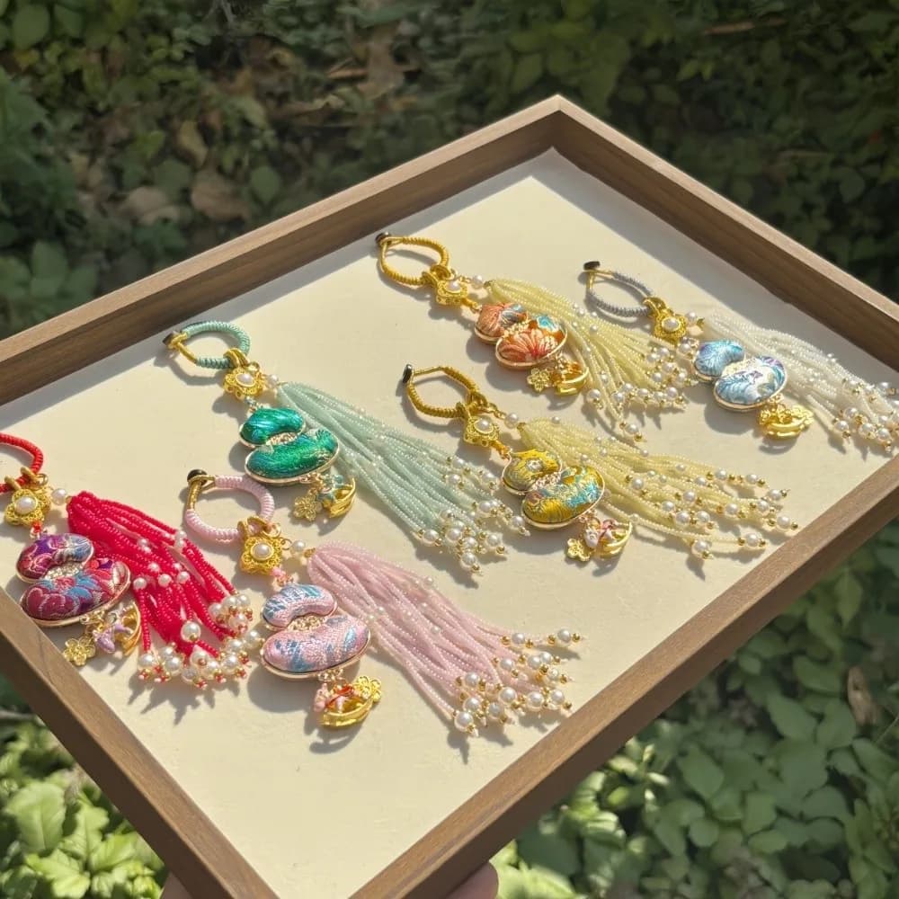 Portachiavi di Lusso con Ciondolo a Zucca in Broccato, Nappe e Perline, a Tema Cavallo e Gatto Ricamato, Stile Tradizionale Cinese, Artigianato, Decorazione per Borsa