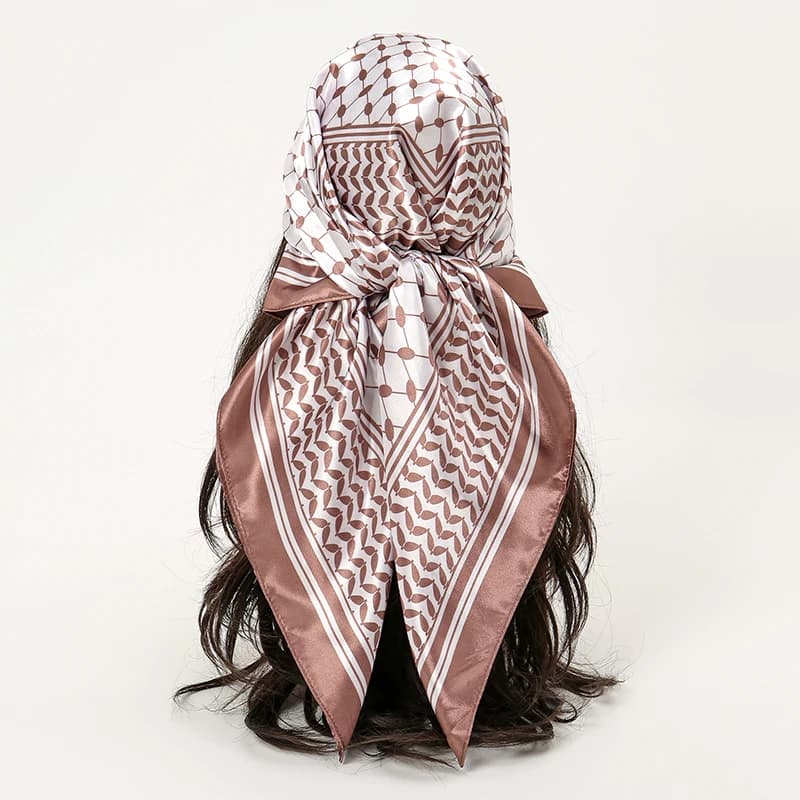2024 Luxury Brand Bandana Silk Square medio oriente Style sciarpa donna scialle in raso Hijab sciarpe femminili fascia per capelli copricapo