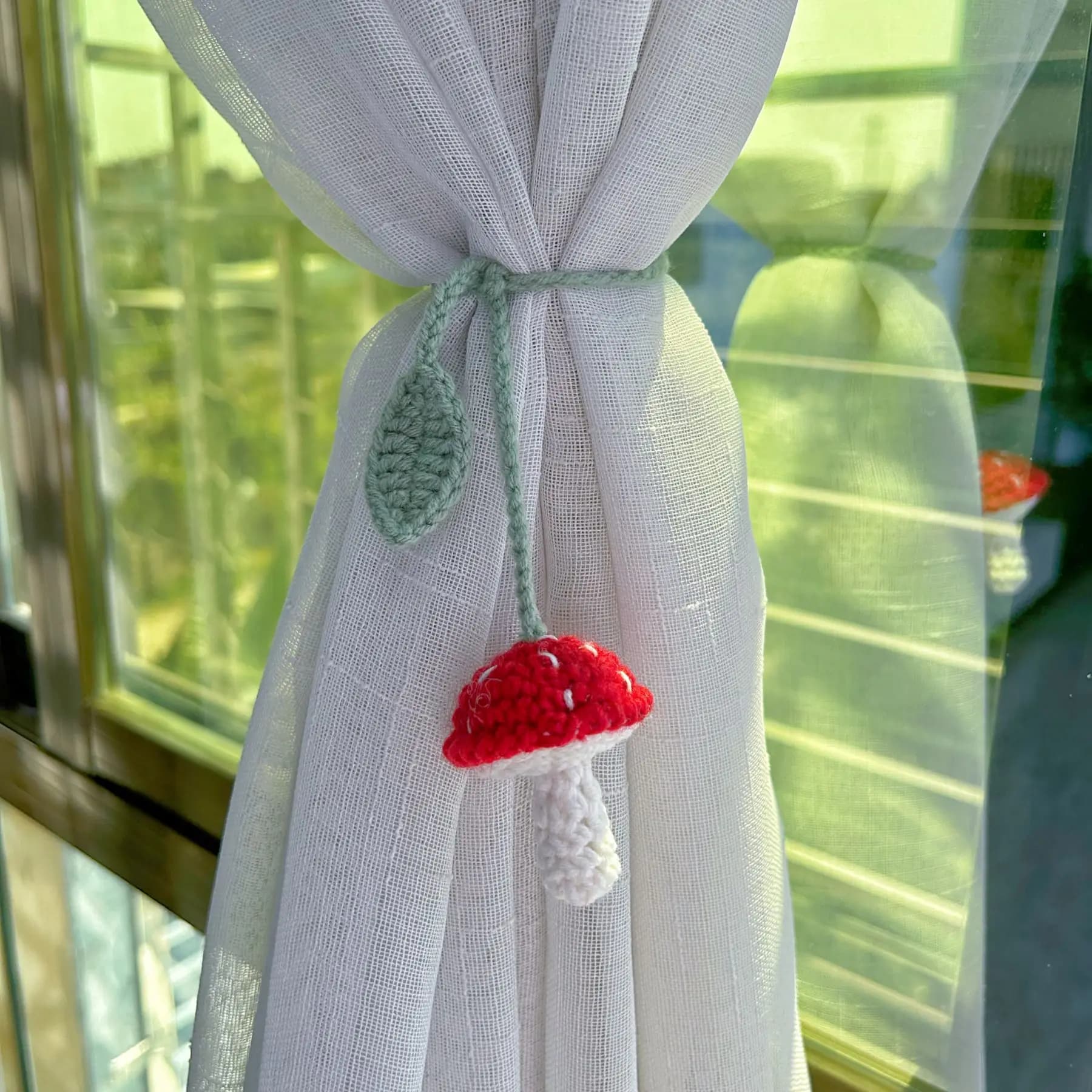 2 fermacravatte per tende a forma di fungo e girasole, decorazioni per auto carine, fermacravatte per tende, decorazione da parete per casa, ufficio, regalo per le donne