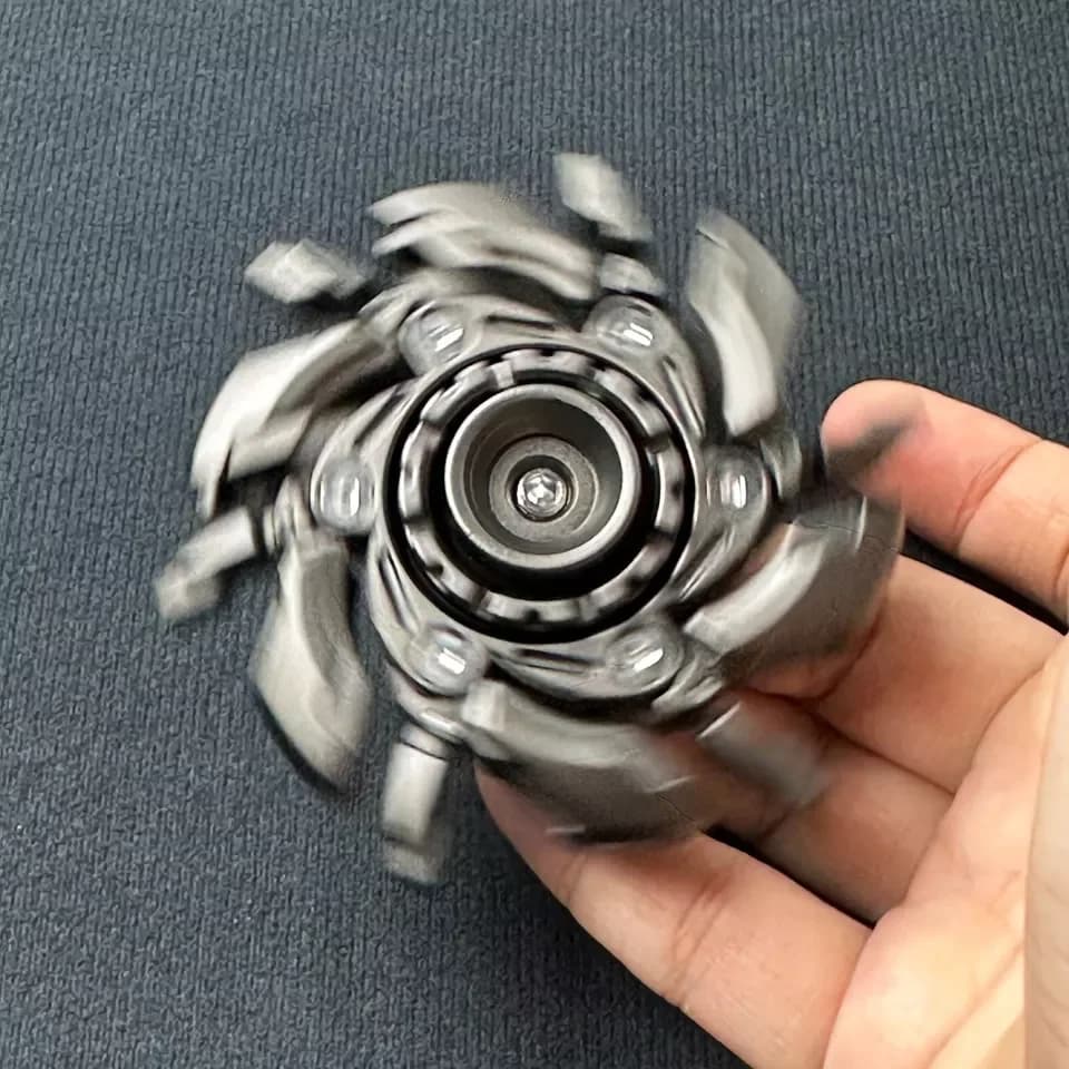 Grumpy 03 EDC Fidget Spinner Pillbug in lega di zinco EDC Beetle Finger Spinner Regali giocattolo