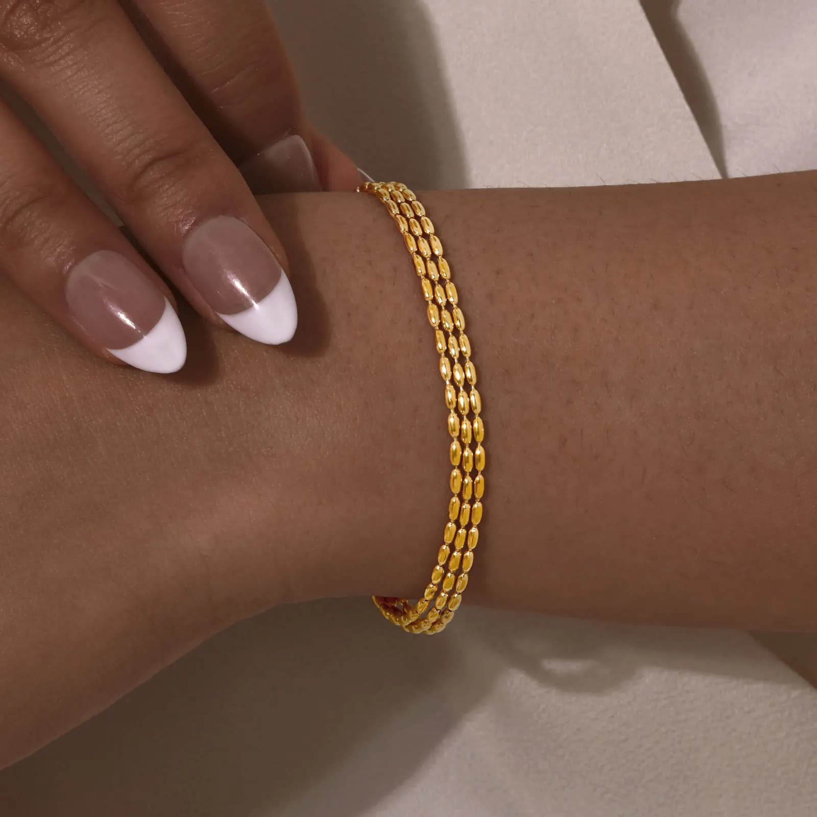 Bracciale a catena con perline impilabile multistrato per donna Bracciale in acciaio inossidabile placcato oro 18 carati Gioielli impermeabili ipoallergenici