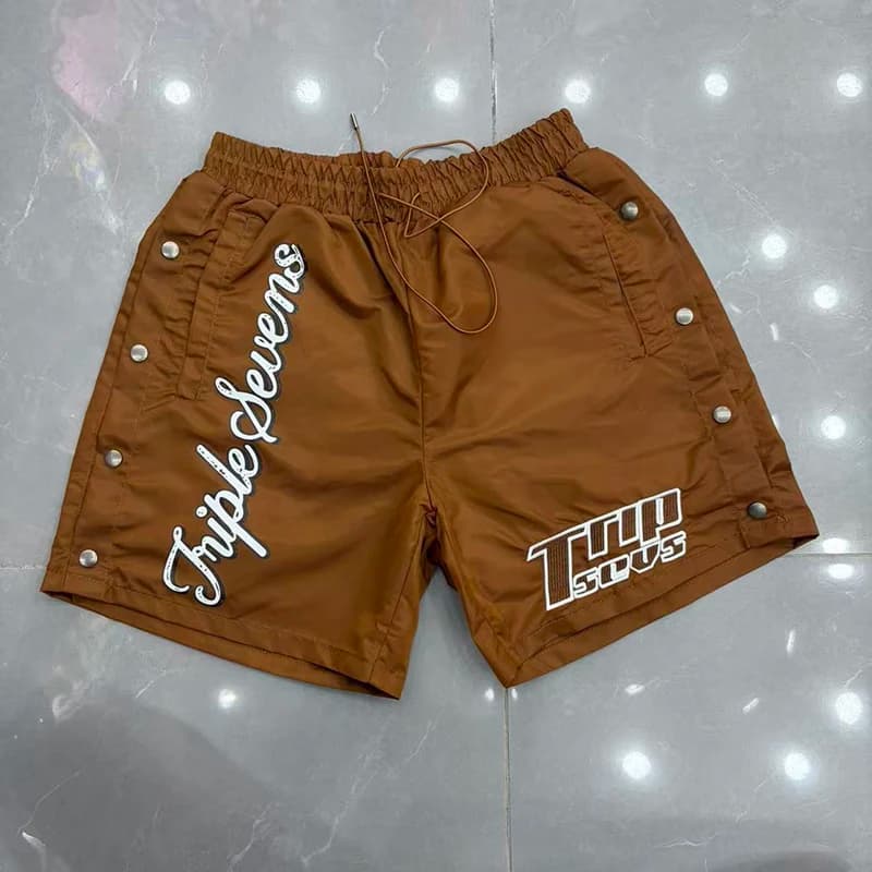 Completo Sportivo Casual da Uomo con Ricamo Grafico Marrone Vintage Trendy Triple Sevens - Maglietta e Pantaloncini Streetwear