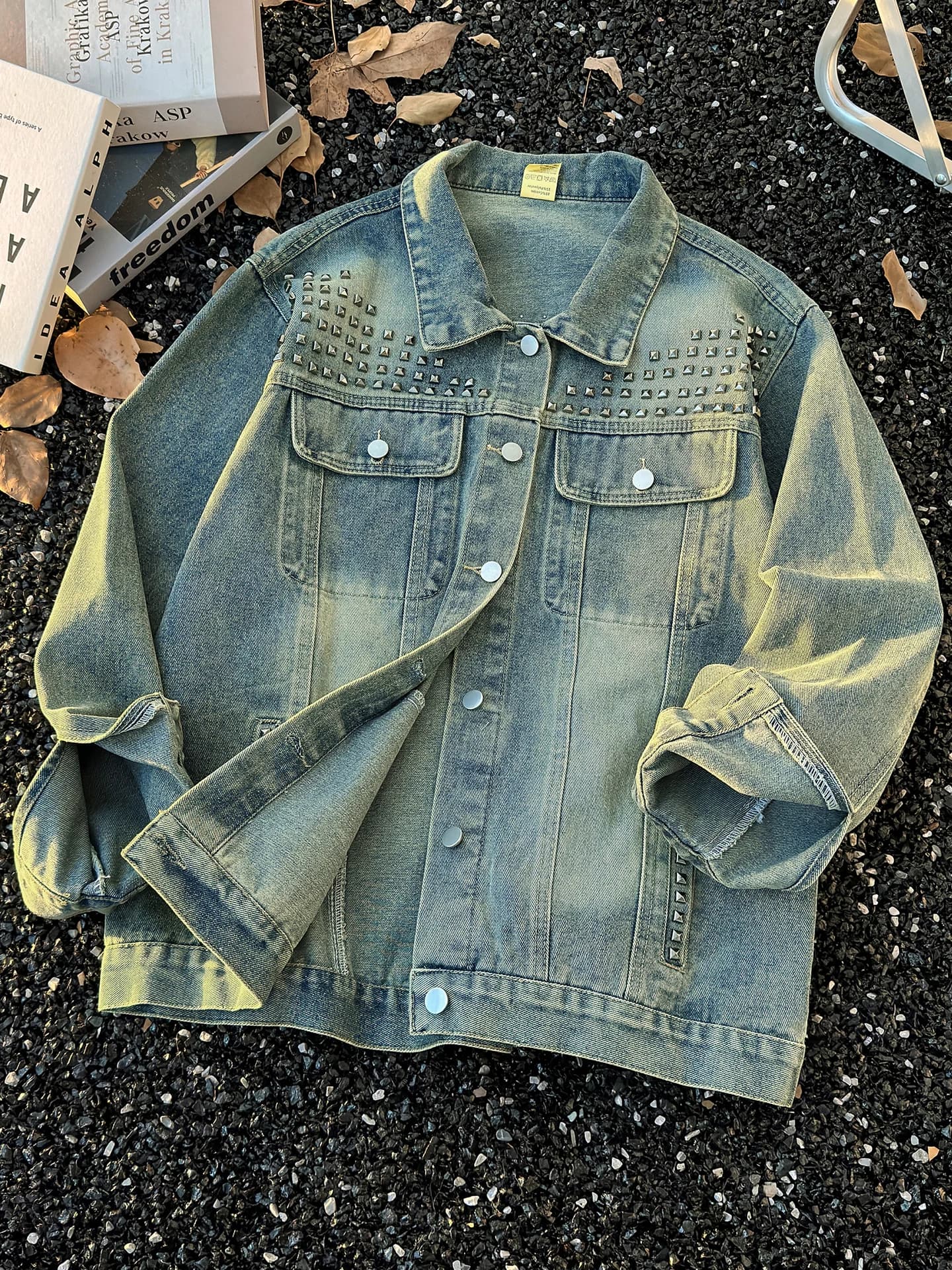 Spring Autumn Rivet Denim Jacket Men Turn-down Collar Wash Casual Trendy American Retro Teenage Handsome Gradient Jacket