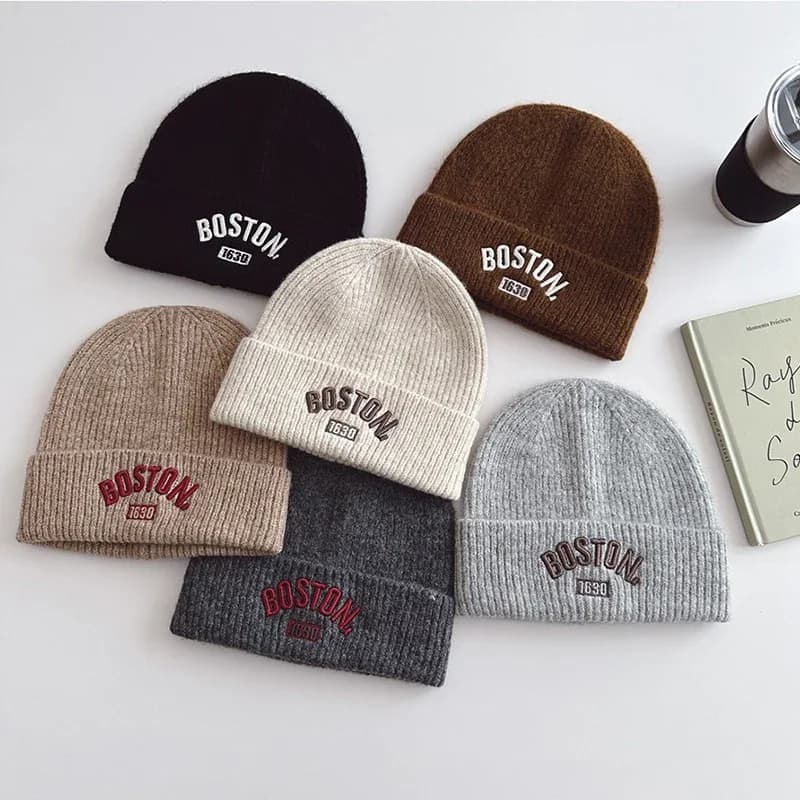Kids hat embroidered with letter Winter hat in hot knit wool for boy Korean girl Ins Solid color for children Skullcap 3-10 years old