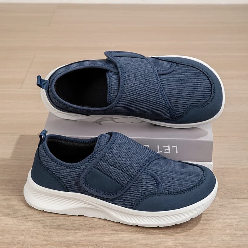 Le scarpe casual da uomo sono traspiranti, ultraleggere, minimaliste, comode e facili da indossare, sono progettate per una consegna rapida