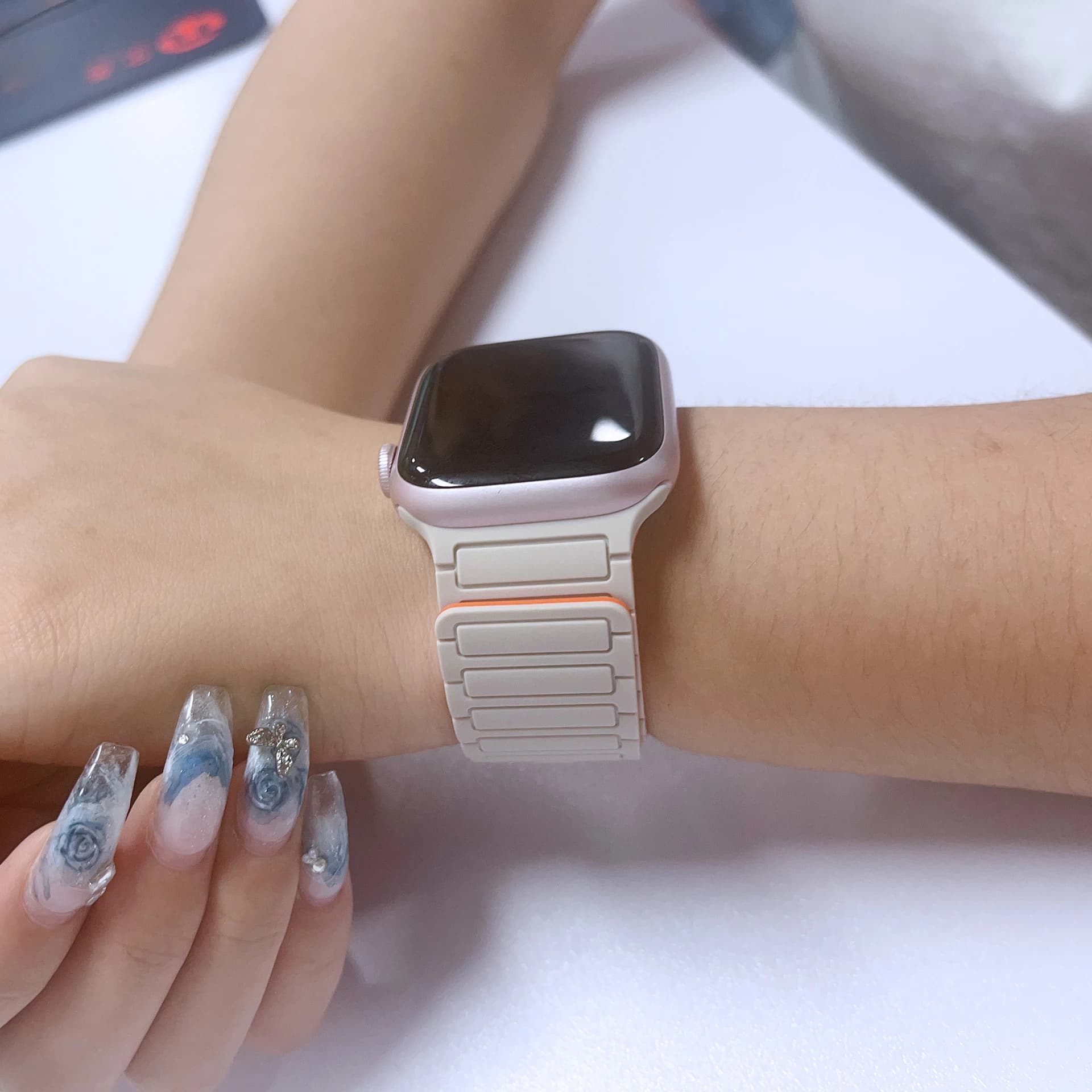 Anello magnetico per cinturino Apple Watch 45mm 44mm 40mm 41mm 38mm 42mm Bracciale in silicone iWatch Series 9 8 7 6 5 se Ultra 2 cinturino 49mm