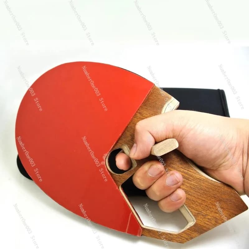 Lanciatore di palline da ping pong in stile sovietico dalla forma speciale Prodotto finito Certificazione internazionale comparabile