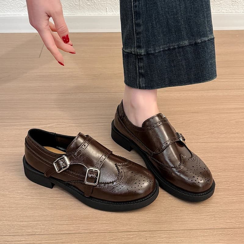 Scarpe singole con plateau Stile britannico primaverile da donna con tacco largo Mocassini alla moda versatili
