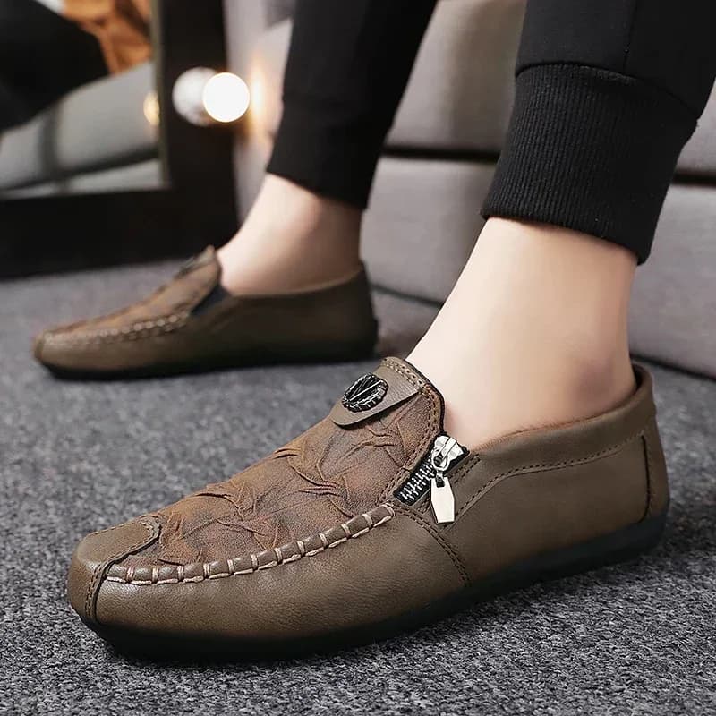 Scarpe Casual da uomo in pelle moda scarpe da passeggio traspiranti all'aperto mocassini da uomo leggeri scarpe pigre scarpe da guida Sneakers