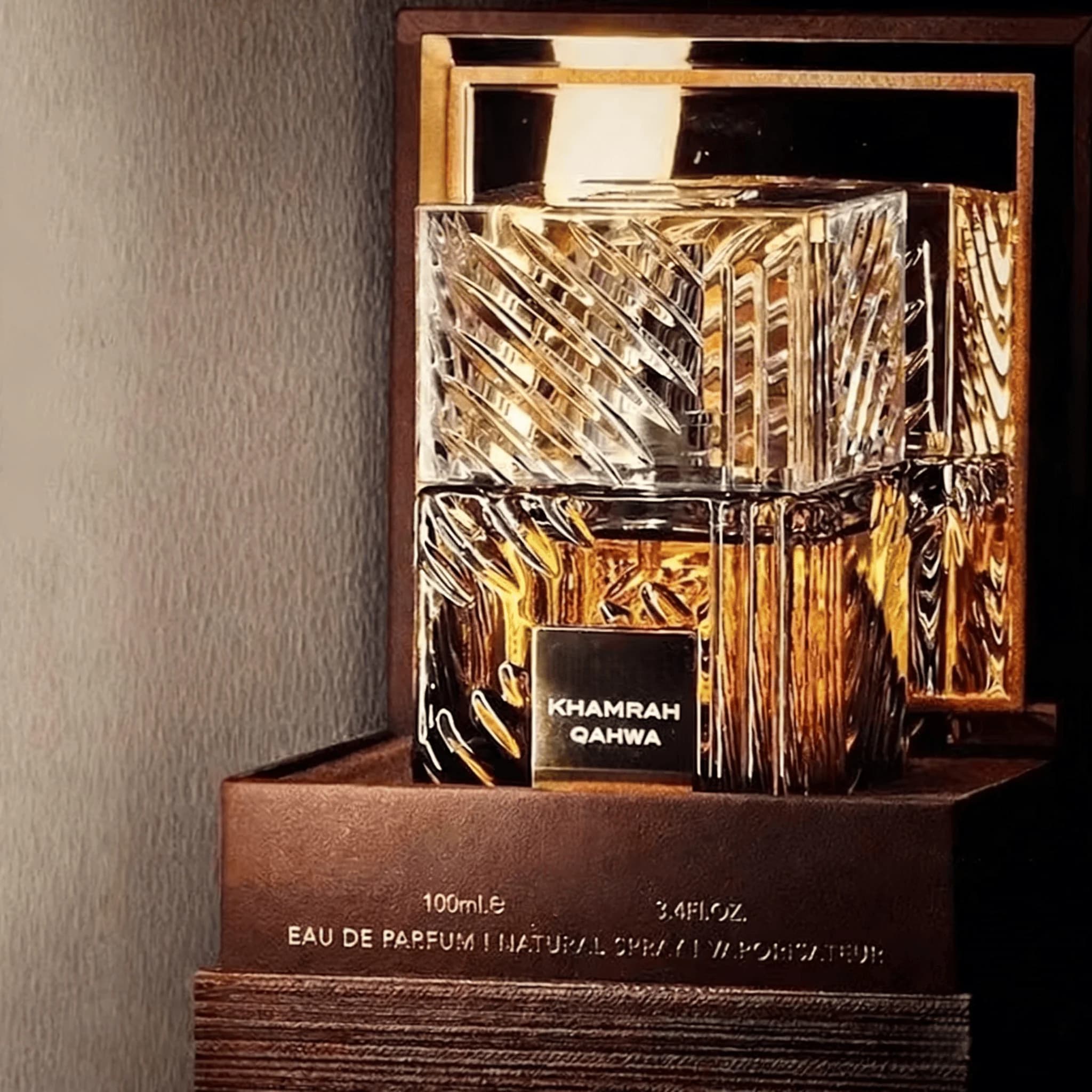 Profumo al Sandalo per Uomo, Spray Unisex con Feromoni, Fragranza Leggera e Duratura agli Agrumi
