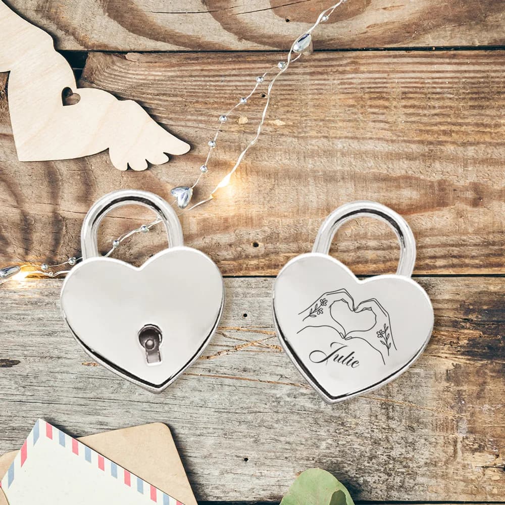 1 lucchetto antifurto personalizzato con nome di coppia in stile cartone animato per anniversario