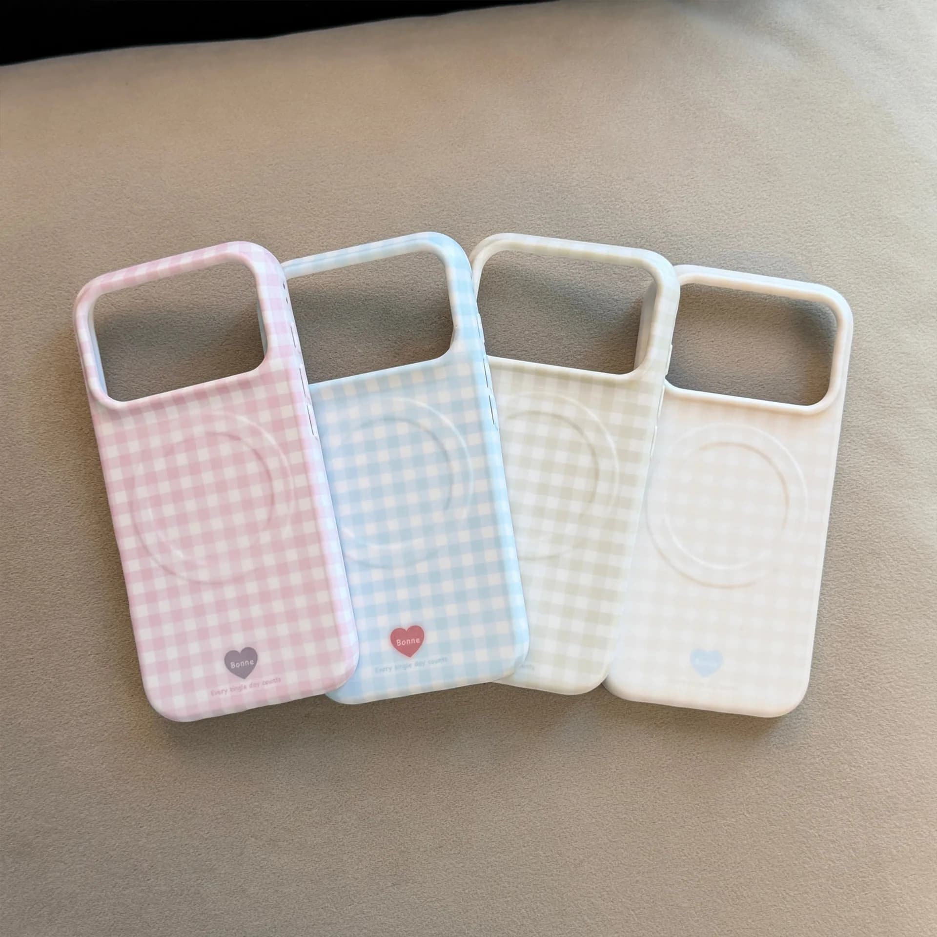 Korean Style Sweet Plaid Pattern Matte Magnetic Wireless Charging Shock Proof Phone Cover Case for iPhone 17 16 15 Pro Max