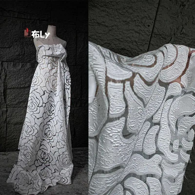 Tessuto Jacquard con Texture a Petali di Rosa, Organza Vintage per Abiti Qipao e Vestiti da Sera, Materiale per Designer di Moda