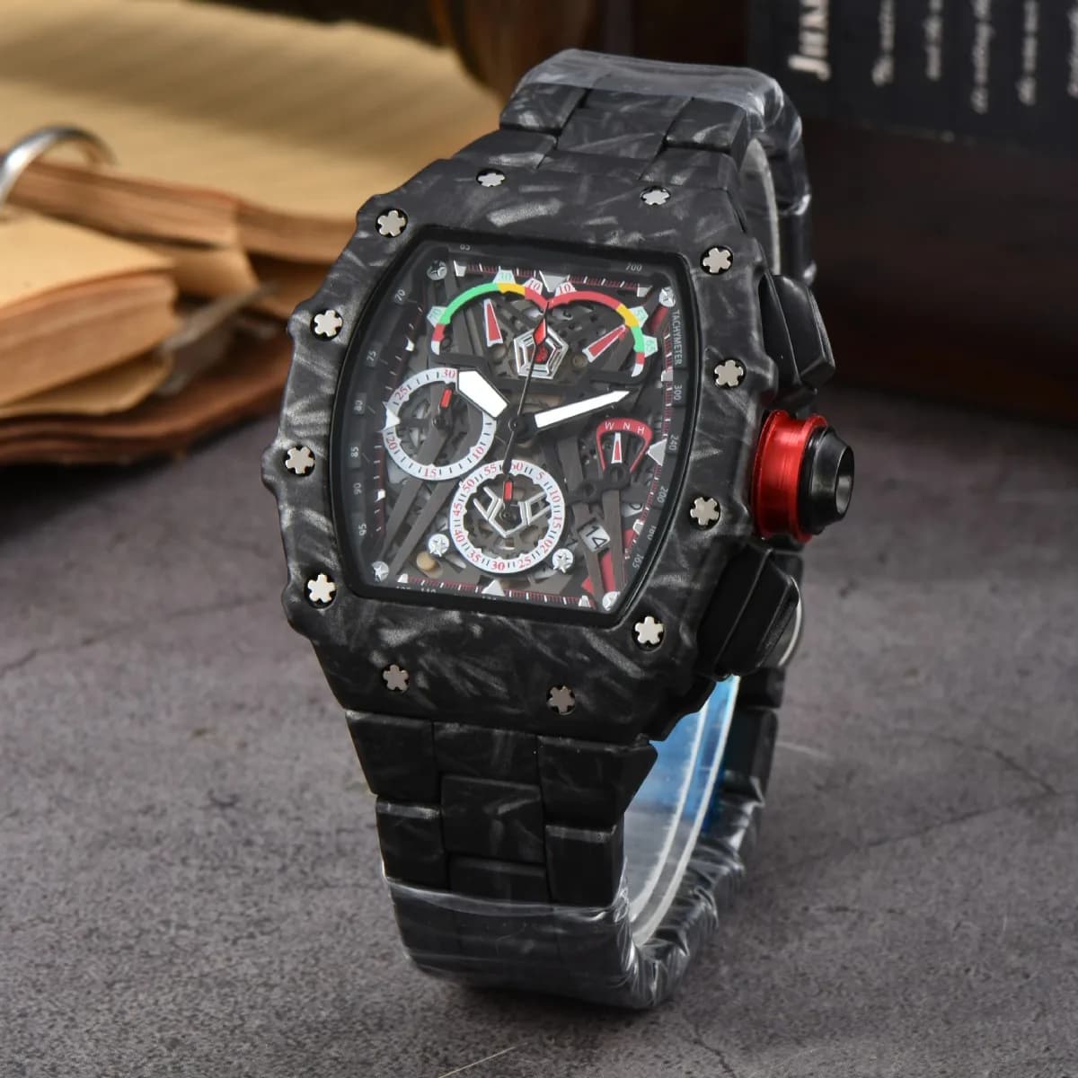 Nuovo orologio al quarzo con cintura in acciaio a forma di botte, orologio da uomo d'affari di moda con secondi da corsa a sei pin