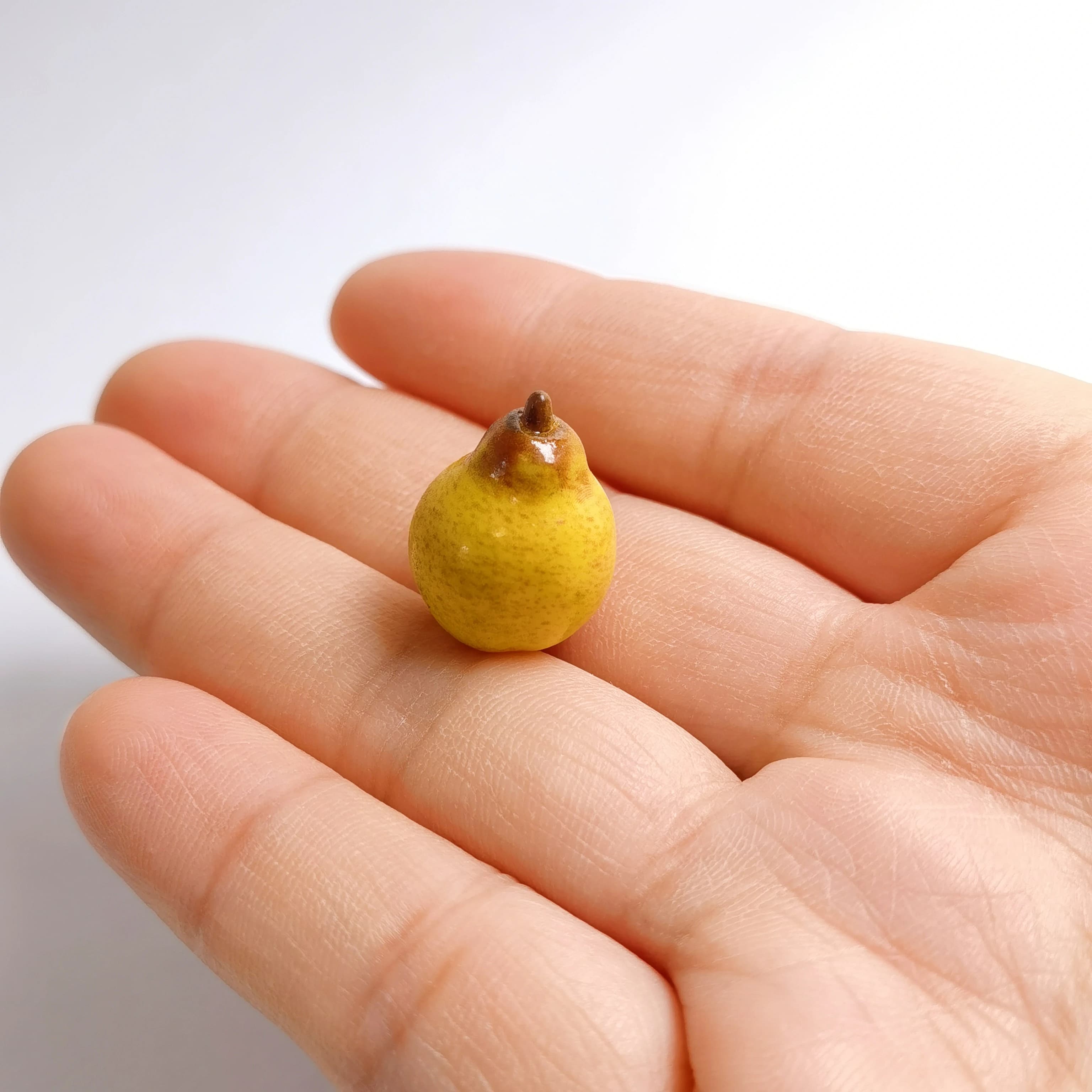 Miniature Fruit Model 3D Pear 100Pcs Realistic Simulation Fruit for DIY Doll house Decor Set Hot Sale