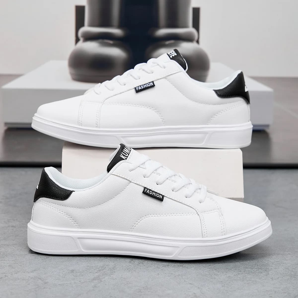 Scarpe da uomo comode e casual per donna, sneakers in pelle bianca, leggere, da passeggio, piatte, per sport all'aria aperta, corsa, tennis, zapatillas